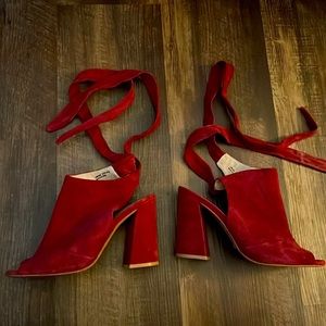 Kristian Cavallari red velvet, tie up heels